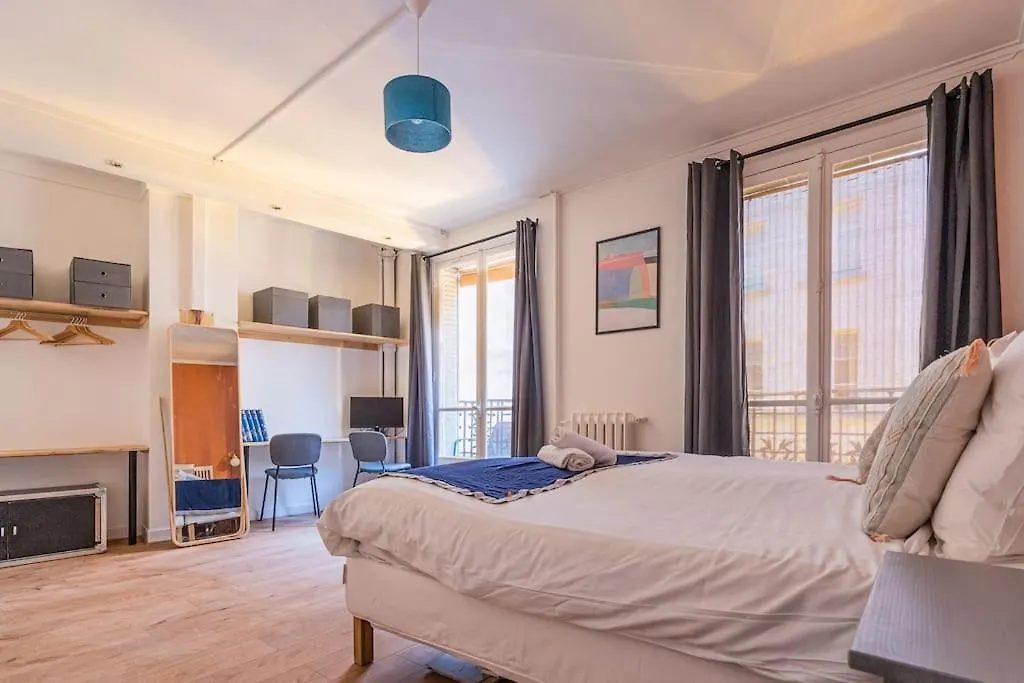 Lovely Parisian Flat Rue St Honore Louvre - 2br With Balcony Apartment